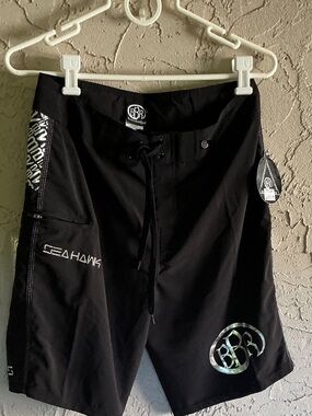 Buccaneer Board Riders Men’s Board Shorts Black/Silver Sz 30” NEW